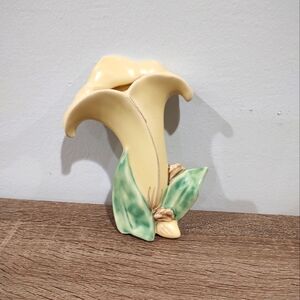 McCoy Pottery Vintage Ceramic Calla Lily Wall Pocket MCM 1940s